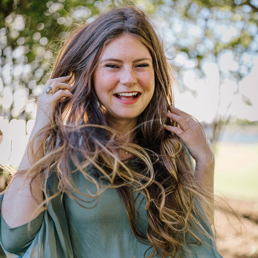 Meet your Posher, Alli